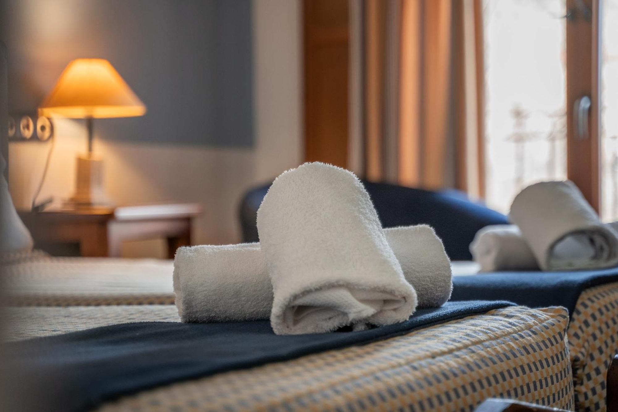 Hotel - Restaurante Prado Del Navazo Albarracín Kültér fotó